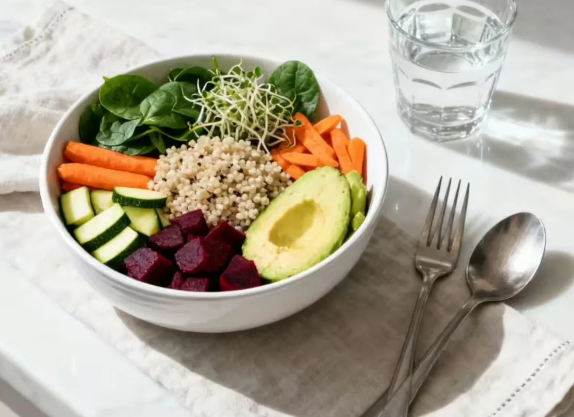 Bunte Buddha-Bowl mit Roter Bete